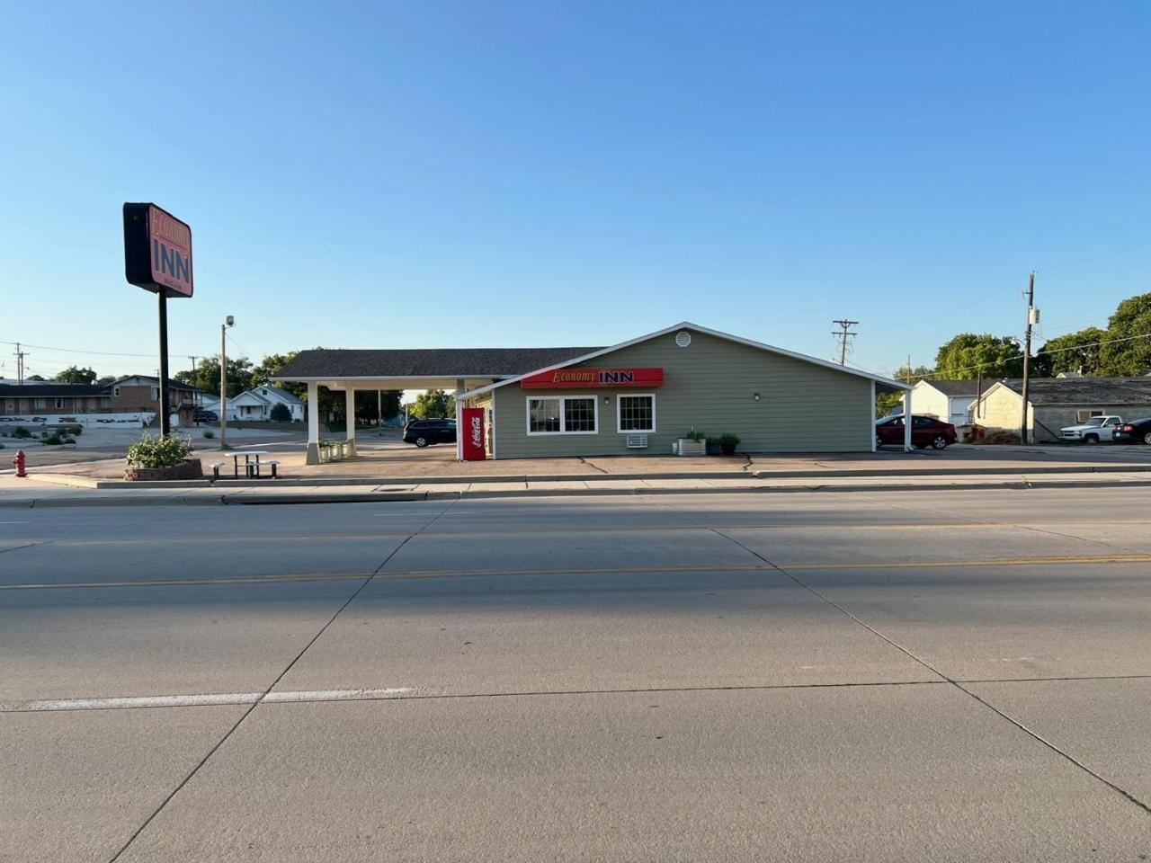 Economy Inn Mccook Kültér fotó