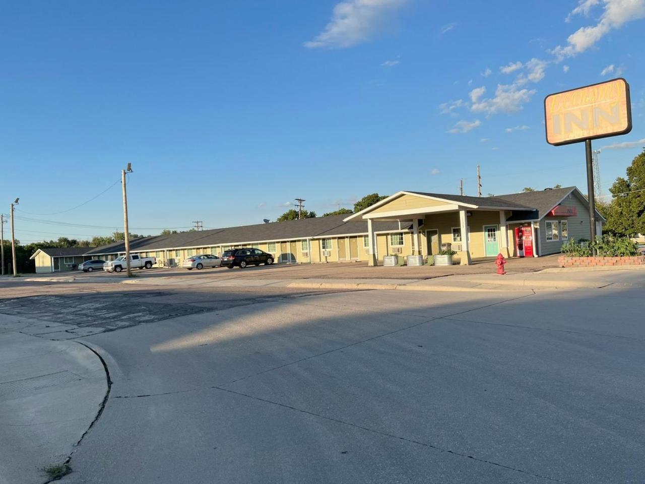 Economy Inn Mccook Kültér fotó