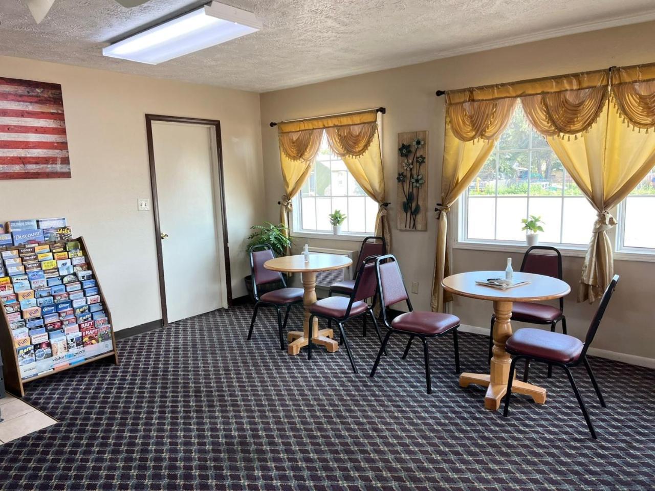 Economy Inn Mccook Kültér fotó