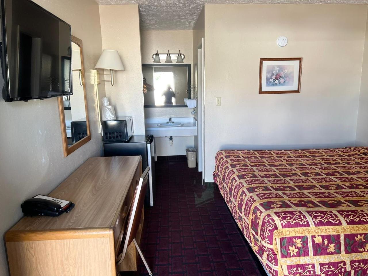 Economy Inn Mccook Kültér fotó