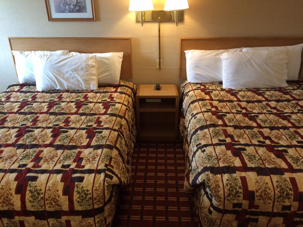 Economy Inn Mccook Kültér fotó