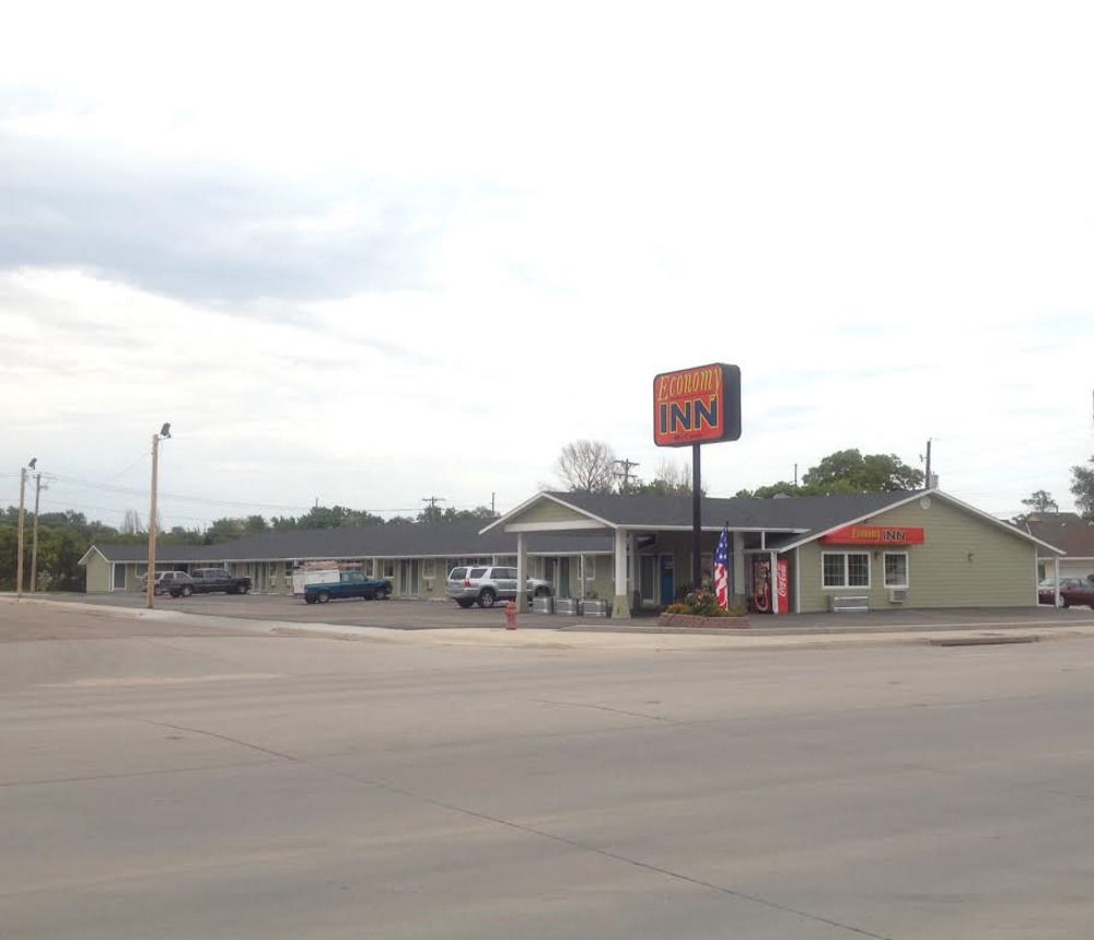 Economy Inn Mccook Kültér fotó