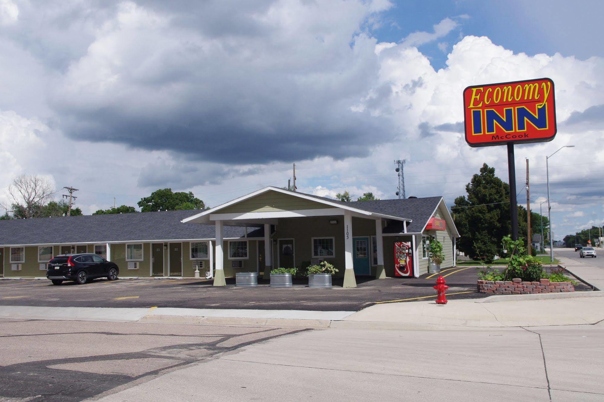 Economy Inn Mccook Kültér fotó